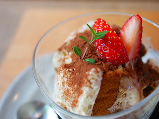 Tiramisu riding of strawberry