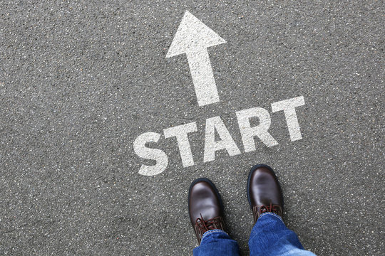 Start starten Anfang anfangen Businessman Business Konzept Karri