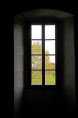 finestra sulla campagna; abbazia di Morimondo