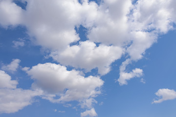 The sun , blue sky . 
Blue sky, clouds, sun , spring .