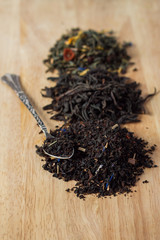 Зеленый чай с ягодами шиповника.