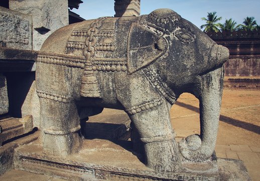 steinerner Elefant - Tempel der tausend S&auml;ulen, Indien. 