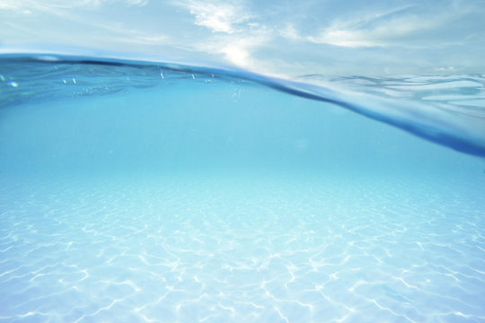 Fototapeta ocean half water with sky