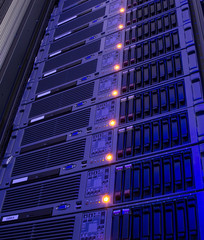 Modern storage of blade servers in the data center vertical