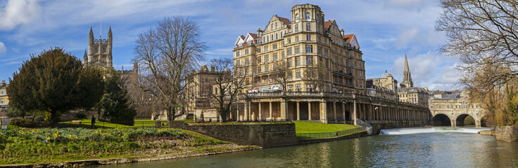 Fototapeta na wymiar Panorama of the historic city of Bath in the UK.