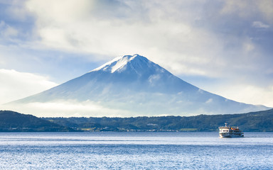Cruising at Kawaguchi Lake with Fuji Mount background - 108557316