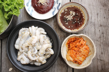 Sannakji octopus korean food