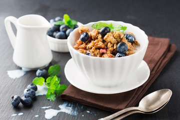 Breakfast with granola