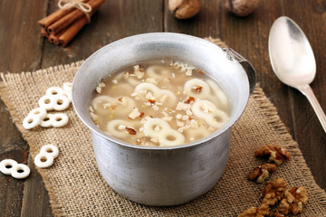 dessert tipico tradizione ortodossa sfondo rustico