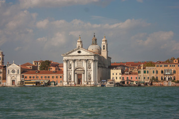 Fototapeta na wymiar Venice view from water