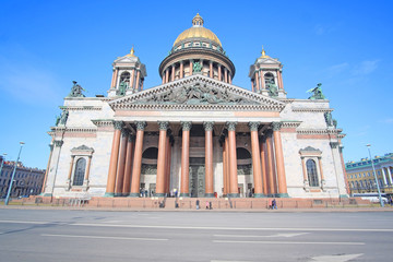 Fototapeta na wymiar St. Petersburg, Russia - on March, 13, 2016: St. Isaac cathedral in St. Petersburg, Russia.