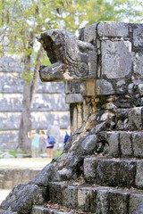 Fototapeta na wymiar Chichen-itza mayan pyramids in yucatan mexico, serpent head