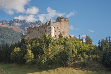 Fototapeta na wymiar Castle Naudersberg