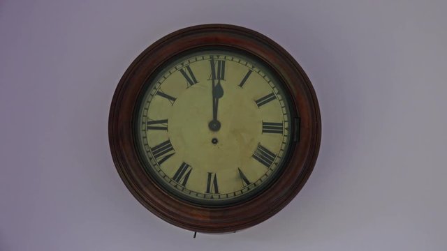 Old Fashioned Pendulum Clock with audio