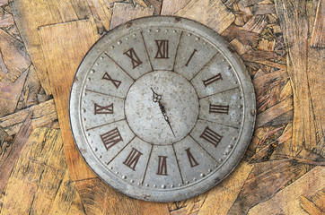 Wall clock old rusty grunge on wooden wall background, (with clipping path)