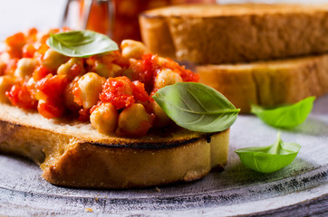 Bruschetta with chickpeas