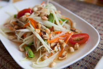 Green papaya salad