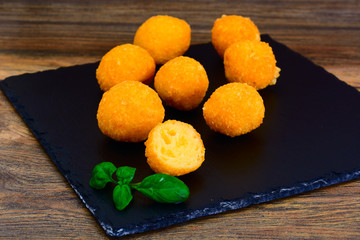 Food without meat: potato donuts.