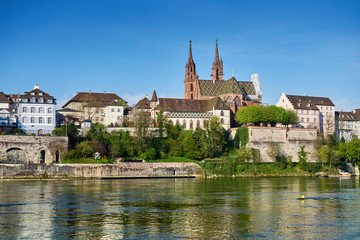 Fototapeta na wymiar Basel mit dem Münster