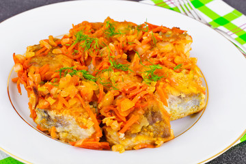 Fish in Greek with Onion and Carrot