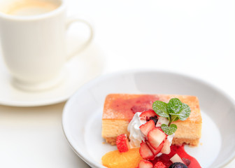 ケーキとコーヒーのセット