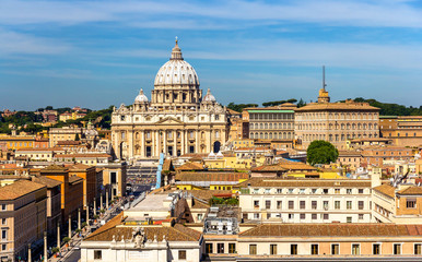 Fototapeta na wymiar View of St. Peter's Basilica in Rome