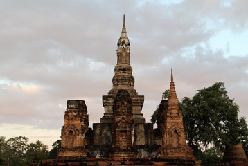 Fototapeta premium Old temple in Sukhothai Historical Park.