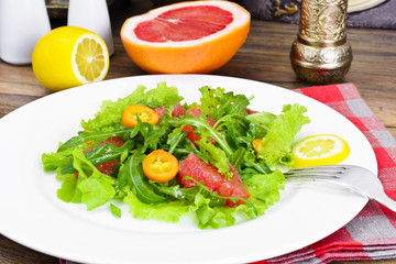 Juicy Fresh Green Salad of Lettuce, Arugula, Gapefruit and Kumqu