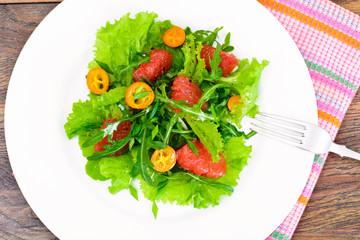 Juicy Fresh Green Salad of Lettuce, Arugula, Gapefruit and Kumqu