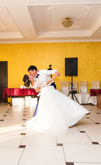 bride and groom dancing 