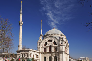 Fototapeta na wymiar Dolmabahce Mosque in Istanbul, Turkey