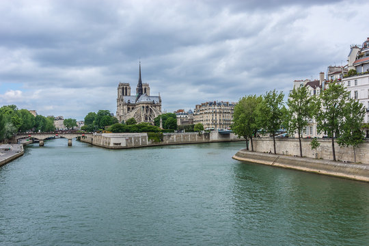 Cathedral Notre Dame (1163 - 1345) de Paris. France.