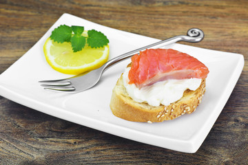 Bruschetta with Cream Cheese and Salmon