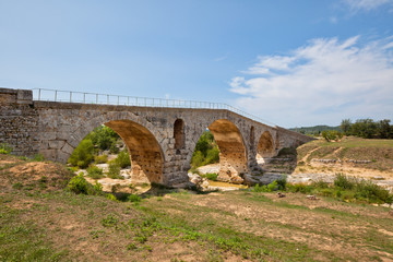 Fototapeta na wymiar Julien bridge in Provence, France