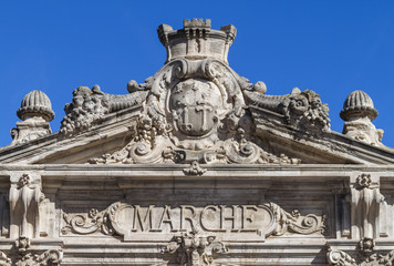 Fototapeta na wymiar le marché des halles de Narbonne