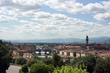 Fototapeta premium Ponte Vecchio over Arno river in Florence, Italy