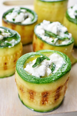 Zucchini stuffed with curd cheese