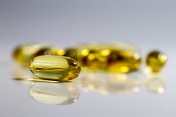 Fisch&ouml;lkapseln / Omega-3-Fetts&auml;uren 