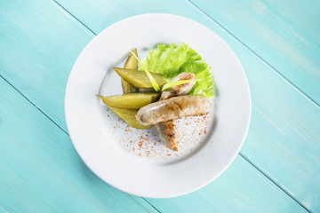 Grilled chicken sausages with pickles