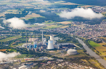 Obraz premium aerial of powerstation in Grosskrotzenburg, Main river