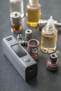 e-cigarettes with lots of different re-fill bottles