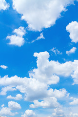 Obraz na płótnie Canvas clouds in blue sky