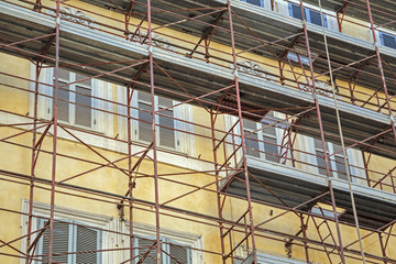 Building scaffolding
