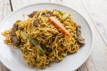 Noodles and vegetables