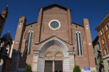 Fototapeta na wymiar Church of St. Anastasia in Verona, Italy