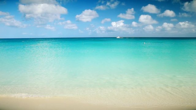 Eagle beach on Aruba island, the Caribbeans