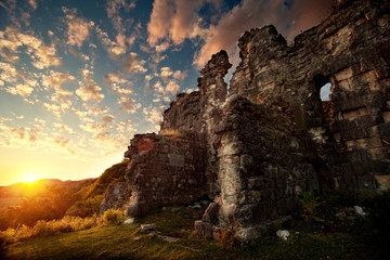 Fototapeta na wymiar ancient ruins at sunset