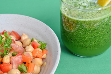 Detox smoothie and chickpea salad
