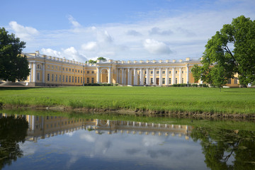 Obraz premium View of the Alexander Palace, sunny day in july. Tsarskoye Selo, St. Petersburg