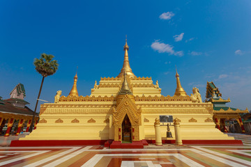 Fototapeta premium Myanmar Chedi